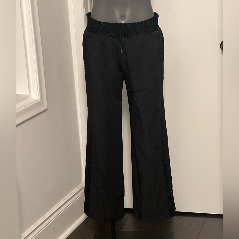 Lululemon wide leg pants